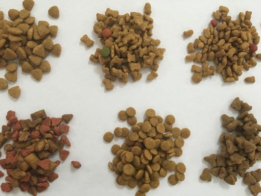 Todas las plantas de procesamiento automático de alimentos para perros de alta eficiencia 120-150KG/h