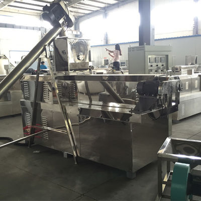 Máquina de la transformación de los alimentos de perro de 80KVA 140kg/H con el inversor de ABB
